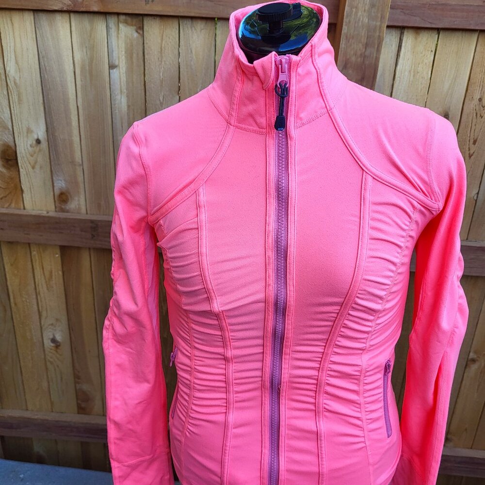 Zella Zip front coral oink jacket XS